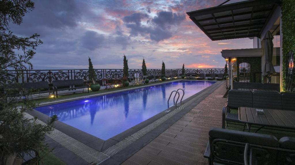 Lafayette Boutique Hotel Kejayan Экстерьер фото